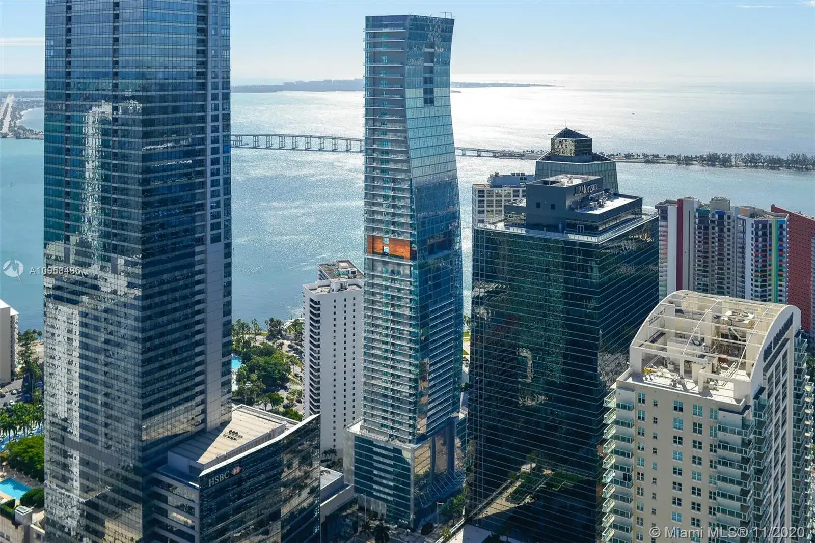 1 bedroom 1 bath Residential for sale at 1451 Brickell Ave # 1202, Miami FL 33131