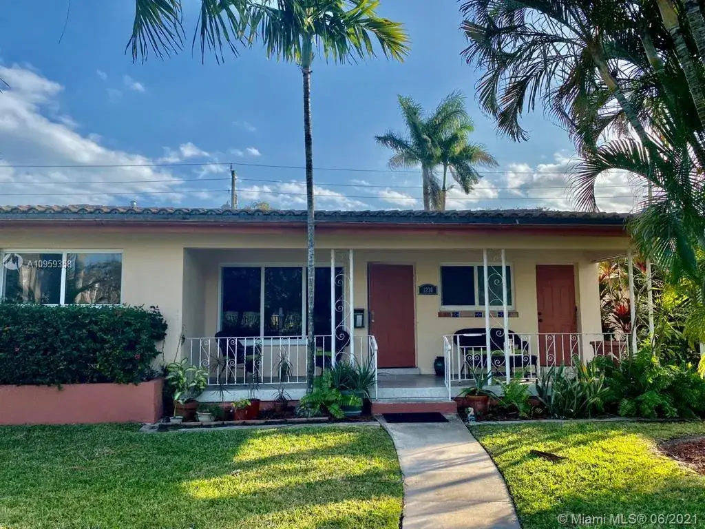 4 bedroom 3 bath Residential for sale at 1230 Johnson St, Hollywood FL 33019