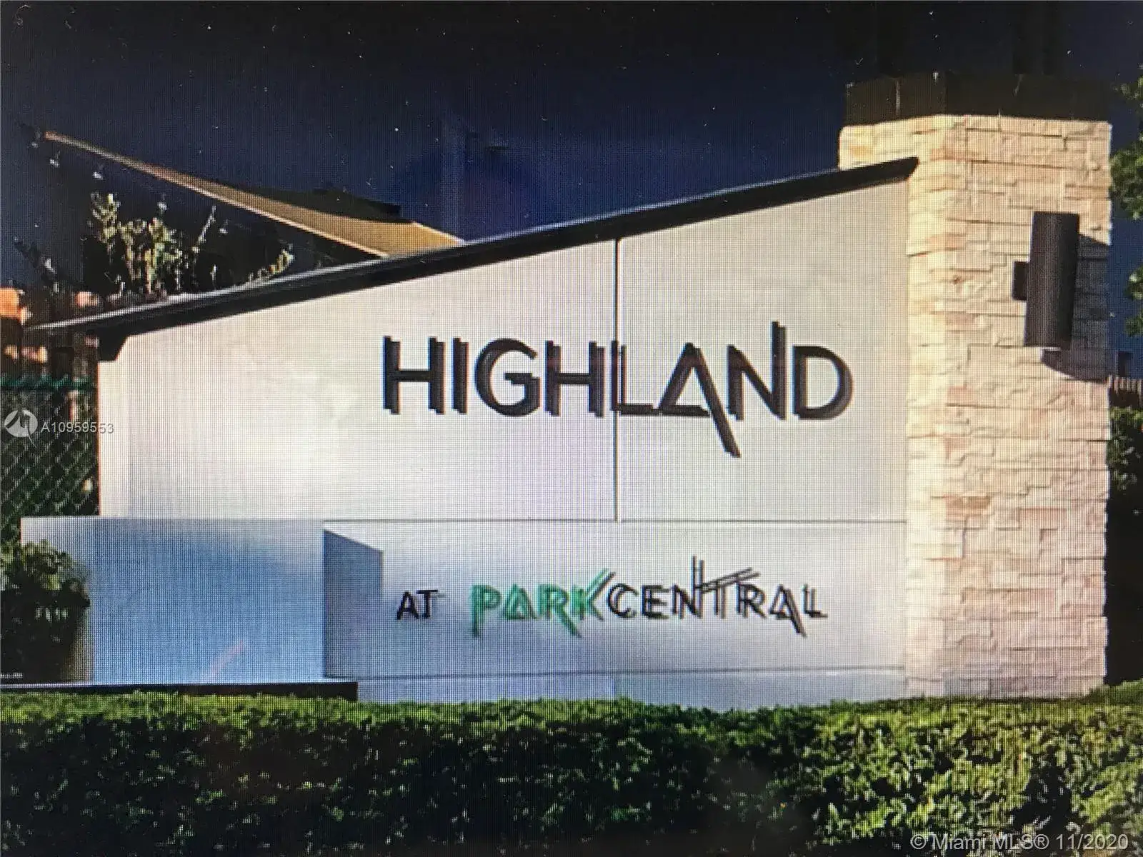 3 bedroom 2 bath Residential for sale at 10413 NW 82nd St # 9, Doral FL 33178
