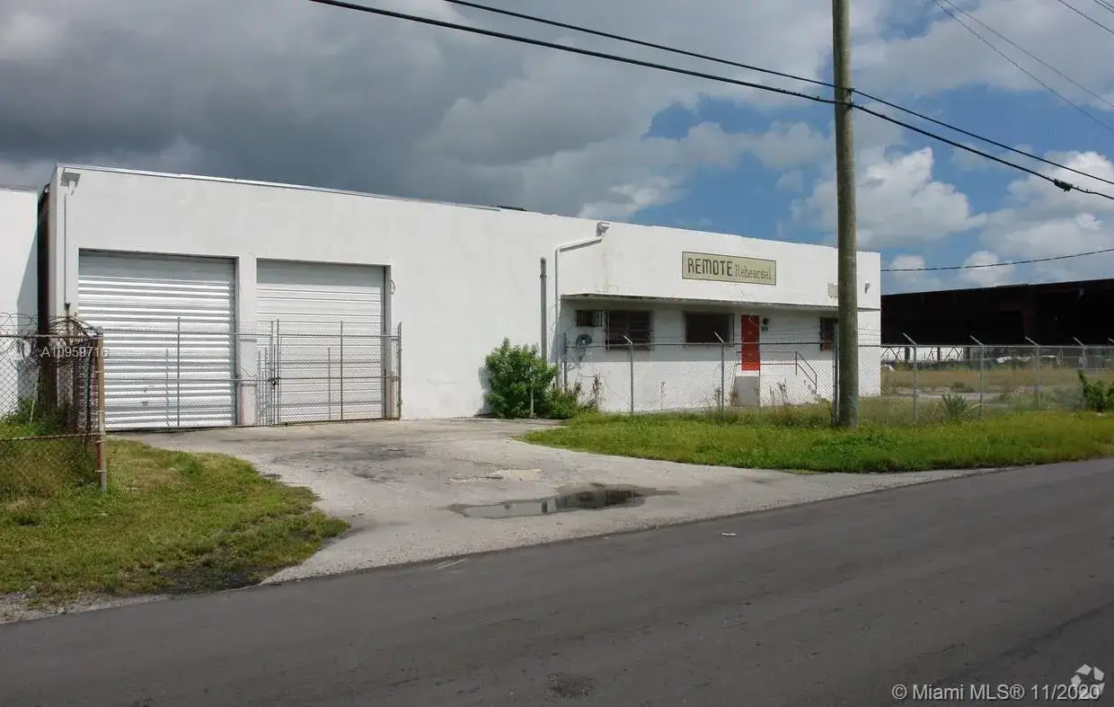 Commercial Sale for sale at 1101 NW 72nd St, Miami FL 33150