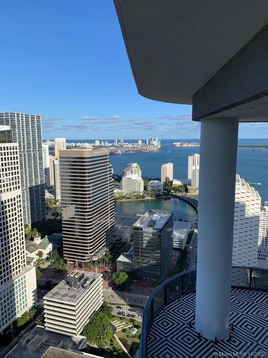 1 bedroom 2 bath Residential for sale at 801 S Miami Ave # 4706, Miami FL 33130