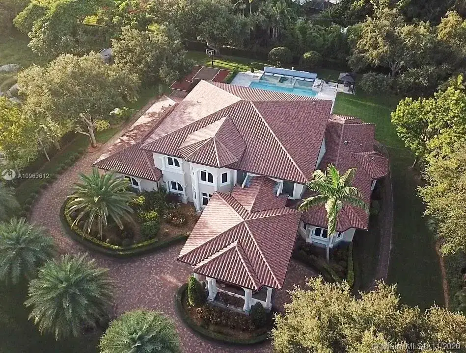 6 bedroom 6 bath Residential for sale at 7815 SW 120th St, Pinecrest FL 33156