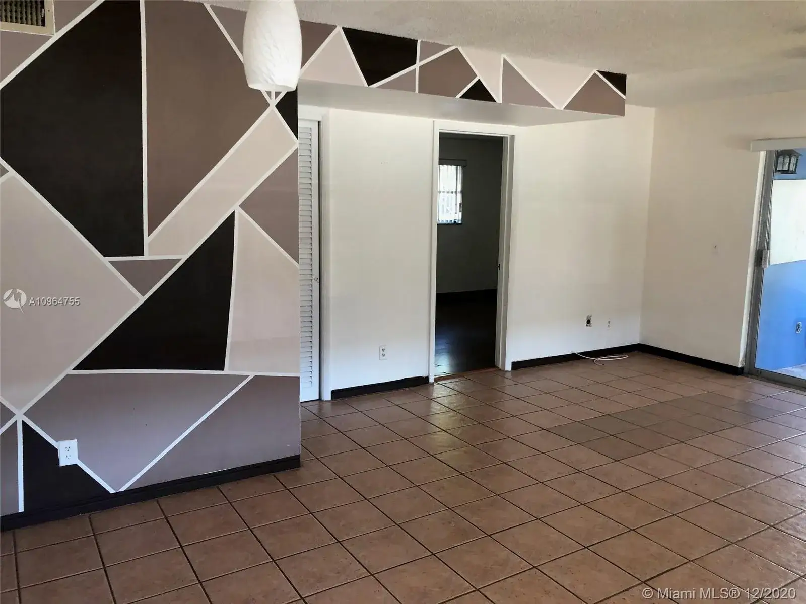 2 bedroom 2 bath Residential Lease for rent at 3720 Harrison St # 1, Hollywood FL 33021