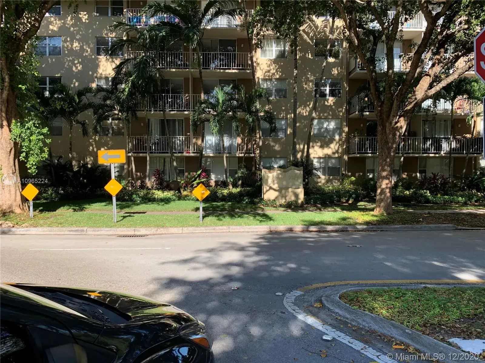 1 bedroom 1 bath Residential Lease for rent at 1805 Sans Souci Blvd # 429, North Miami FL 33181