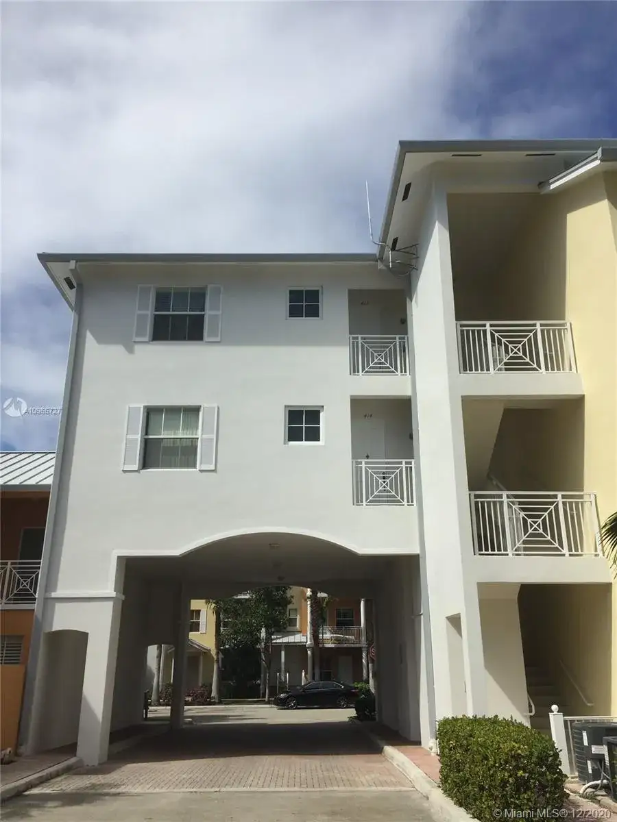 2 bedroom 2 bath Residential for sale at 412 SW 13th Ter # 412, Fort Lauderdale FL 33312