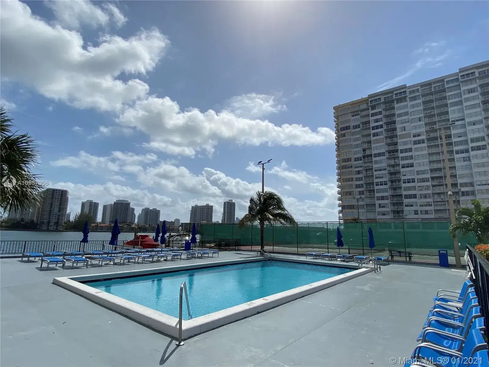 1 bedroom 1 bath Residential Lease for rent at 2780 NE 183rd St # 215, Aventura FL 33160