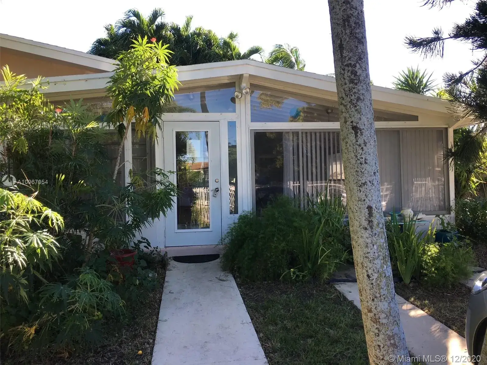 4 bedroom 2 bath Residential for sale at 12040 SW 187th St, Miami FL 33177