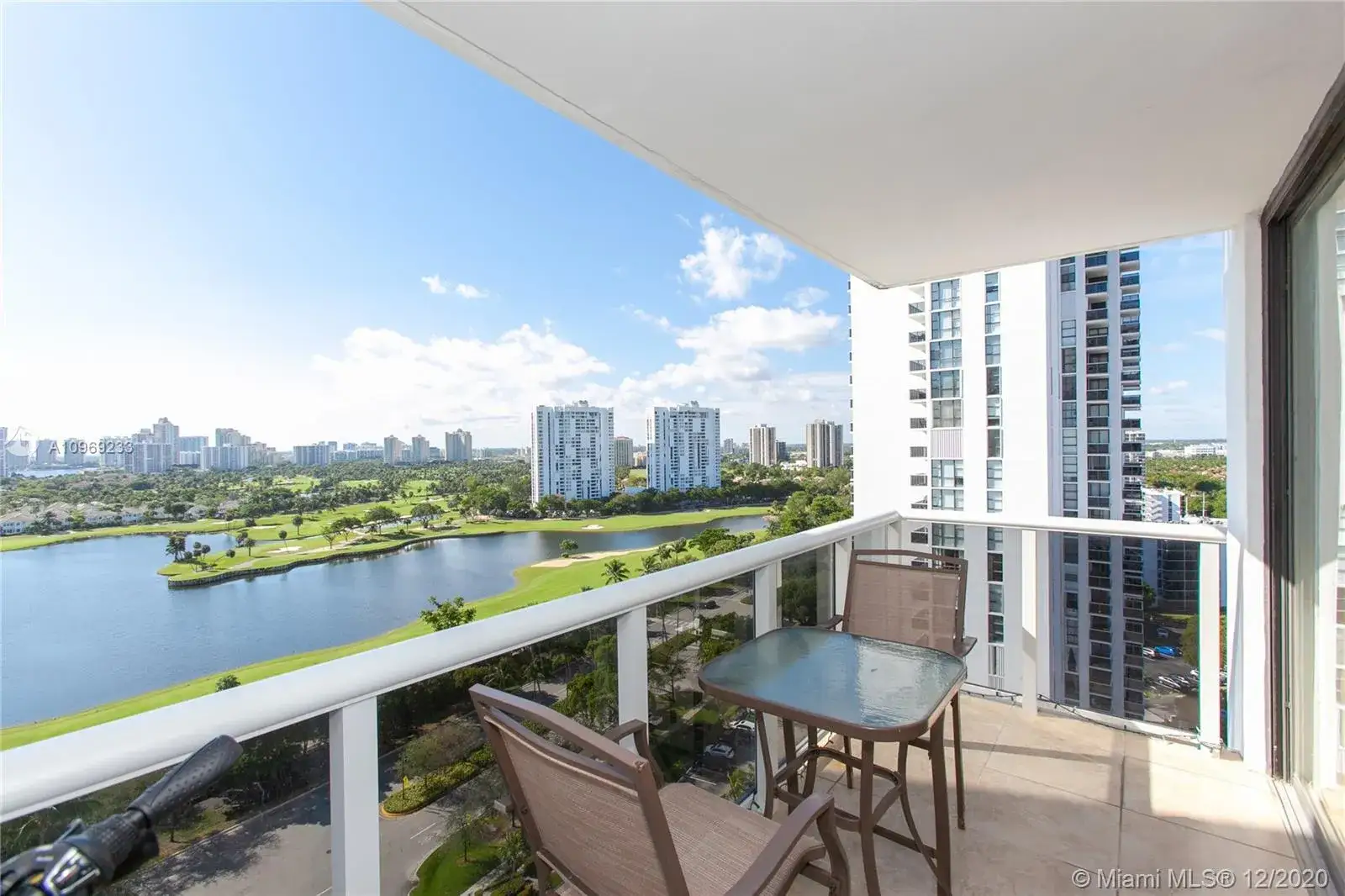 2 bedroom 2 bath Residential Lease for rent at 3675 N Country Club Dr # 1809, Aventura FL 33180