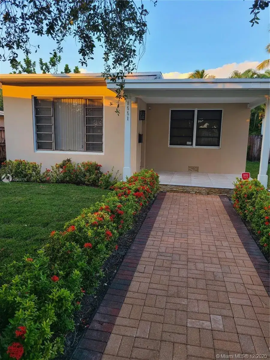 2 bedroom 2 bath Residential for sale at 1551 Madison St, Hollywood FL 33020