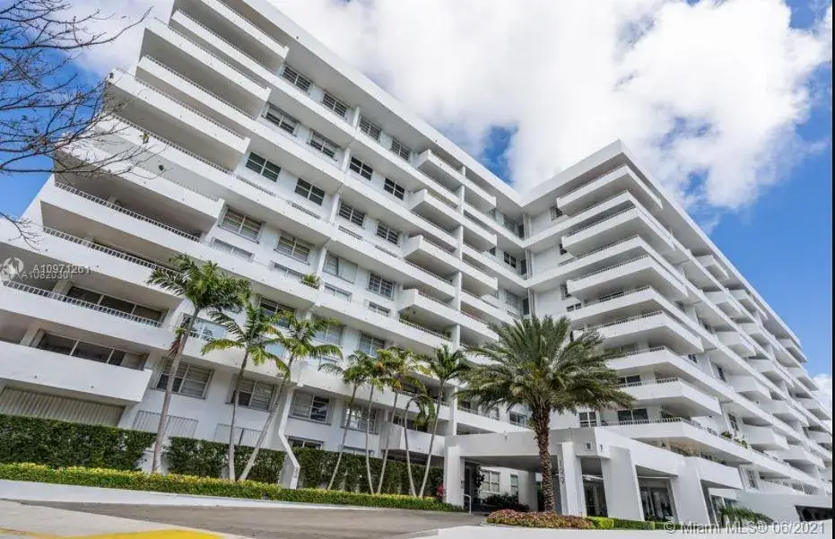 2 bedroom 2 bath Residential Lease for rent at 199 Ocean Lane Dr # 306, Key Biscayne FL 33149