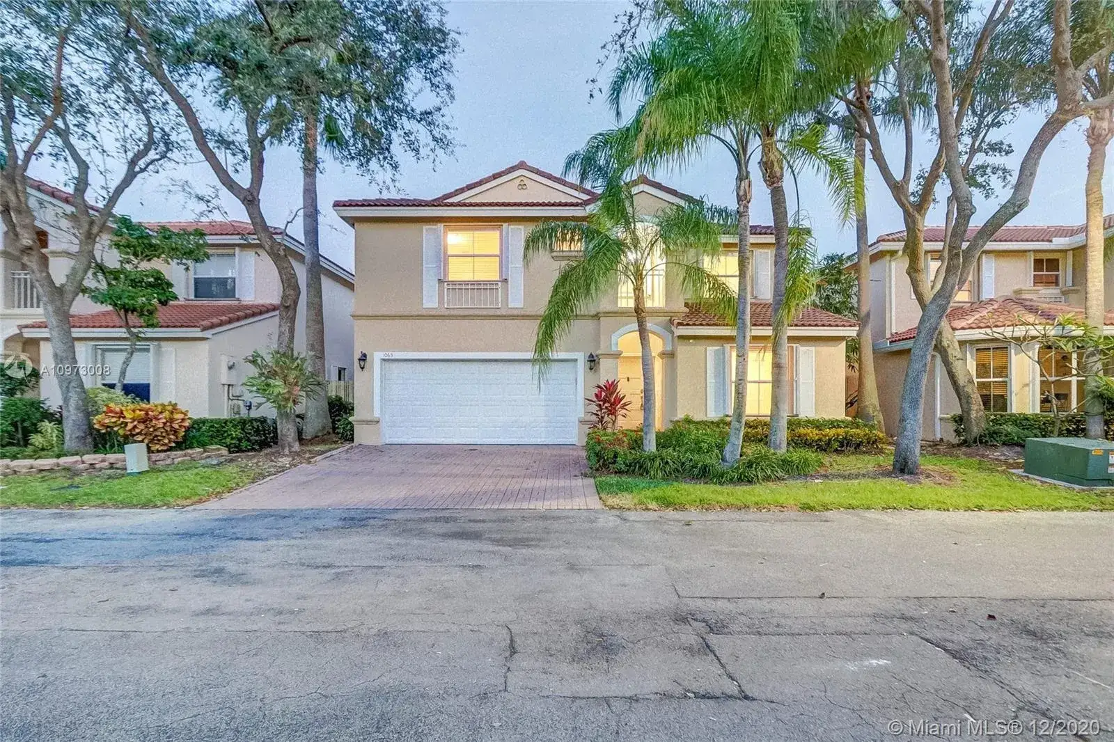 4 bedroom 3 bath Residential for sale at 1065 Weeping Willow Way, Hollywood FL 33019