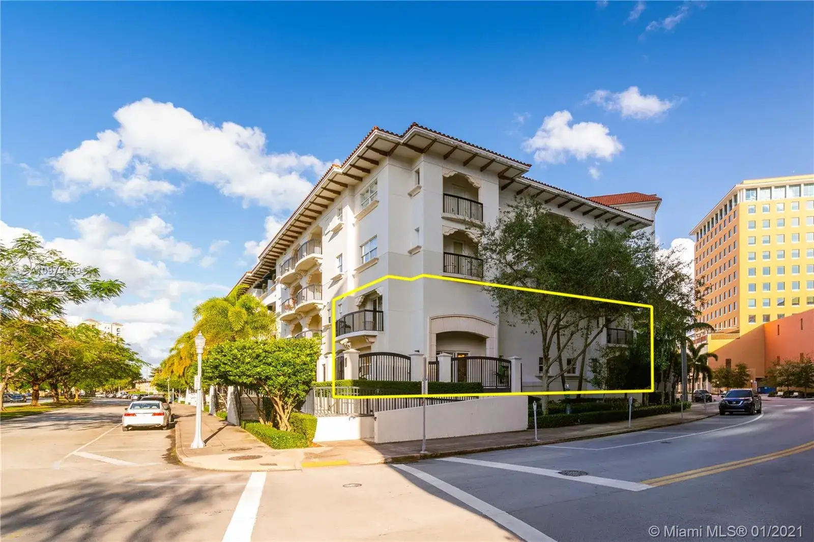 3 bedroom 3 bath Residential Lease for rent at 50 Alhambra Cir # 112, Coral Gables FL 33134