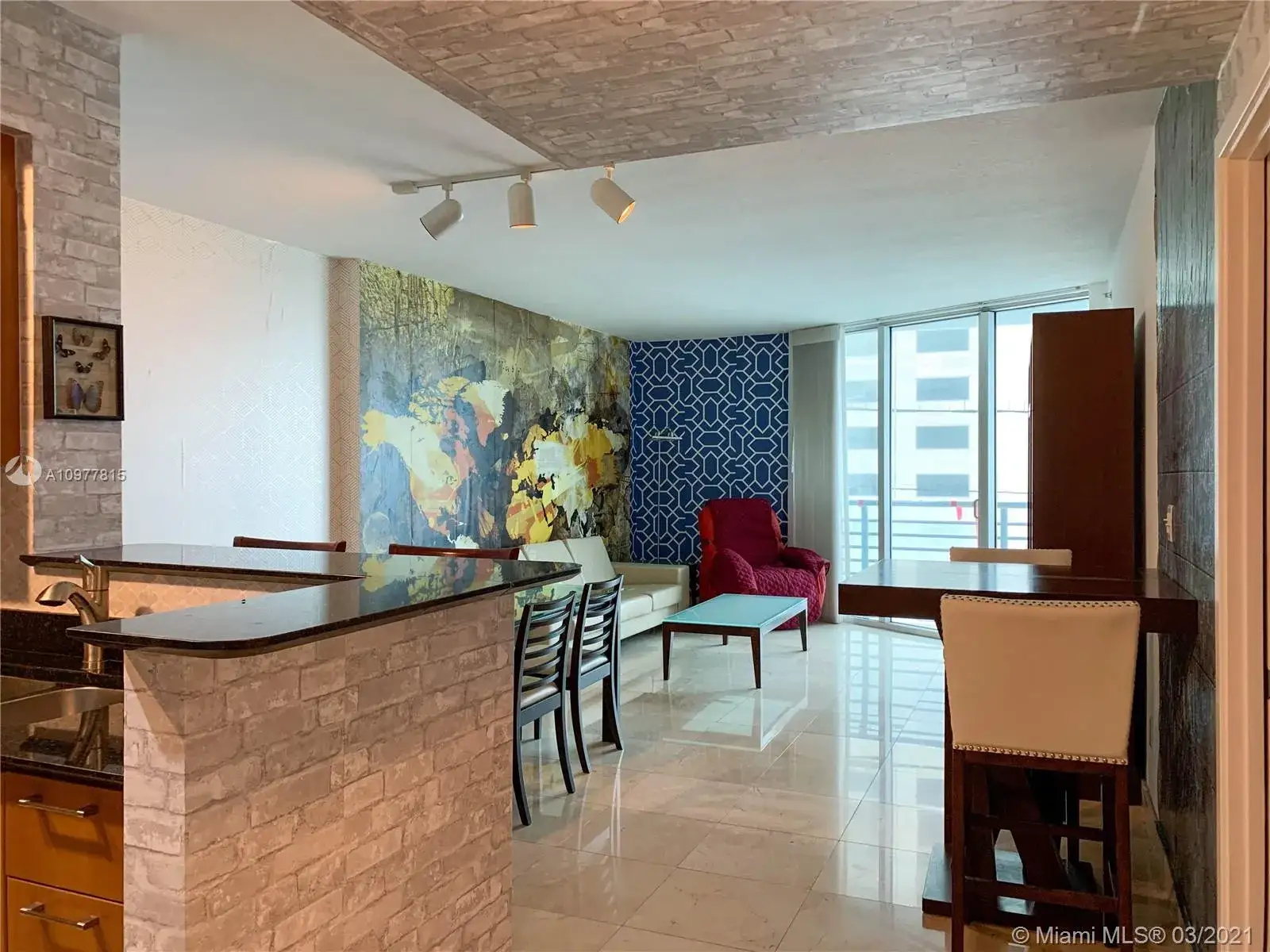 1 bedroom 1 bath Residential for sale at 335 S Biscayne Blvd # 2810, Miami FL 33131