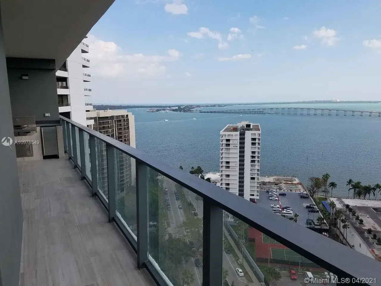 1 bedroom 1 bath Residential Lease for rent at 1451 Brickell Ave # 2004, Miami FL 33131