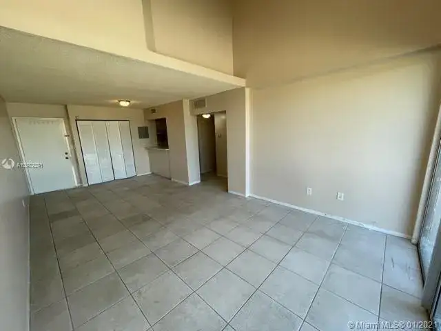 1 bedroom 1 bath Residential for sale at 8850 Fontainebleau Blvd # 404, Miami FL 33172