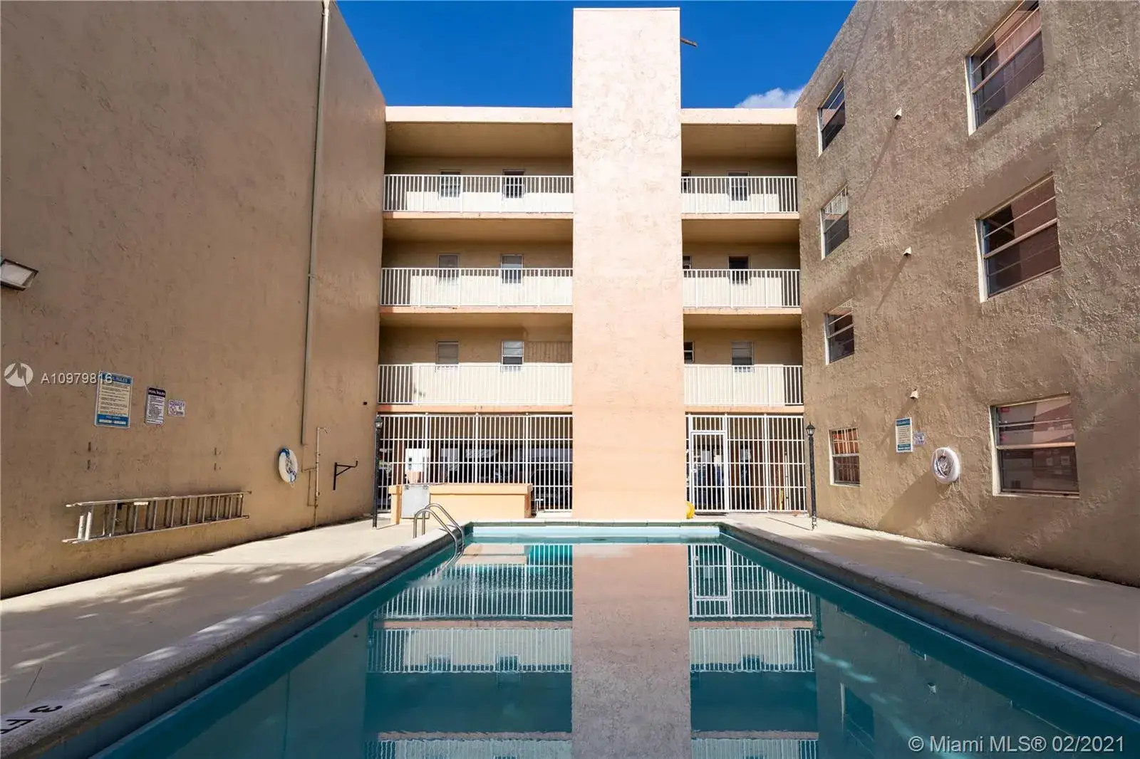 2 bedroom 1 bath Residential Lease for rent at 2400 NW 16th St Rd # 401, Miami FL 33125