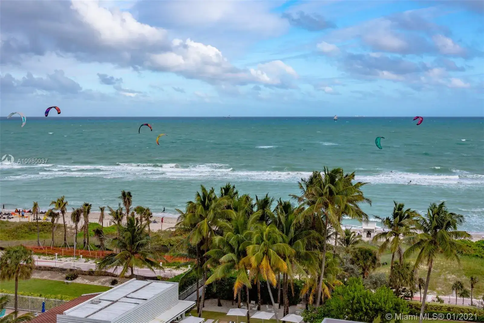1 bedroom 1 bath Residential Lease for rent at 2401 Collins Ave # 1012, Miami Beach FL 33140