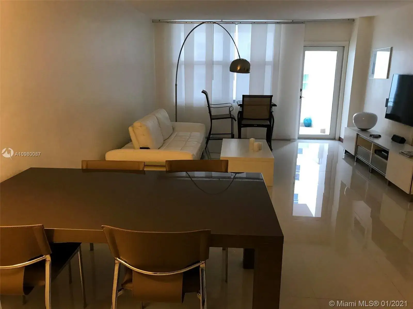 1 bedroom 1 bath Residential Lease for rent at 9225 Collins Ave # 810, Surfside FL 33154