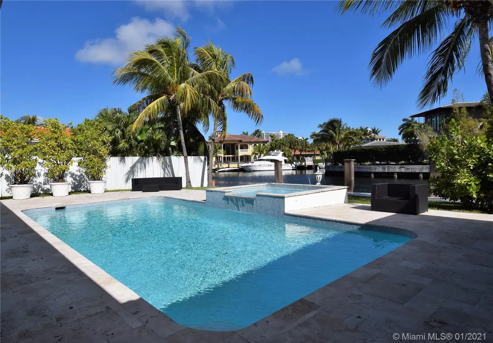 4 bedroom 3 bath Residential Lease for rent at 16473 NE 31st Ave, North Miami Beach FL 33160