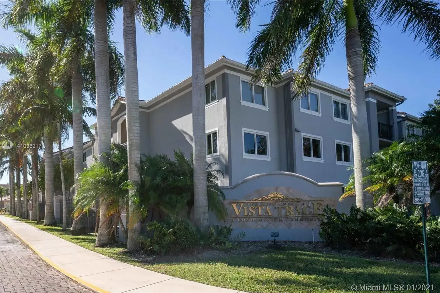 3 bedroom 2 bath Residential Lease for rent at 15460 SW 284th St # 4307, Homestead FL 33033