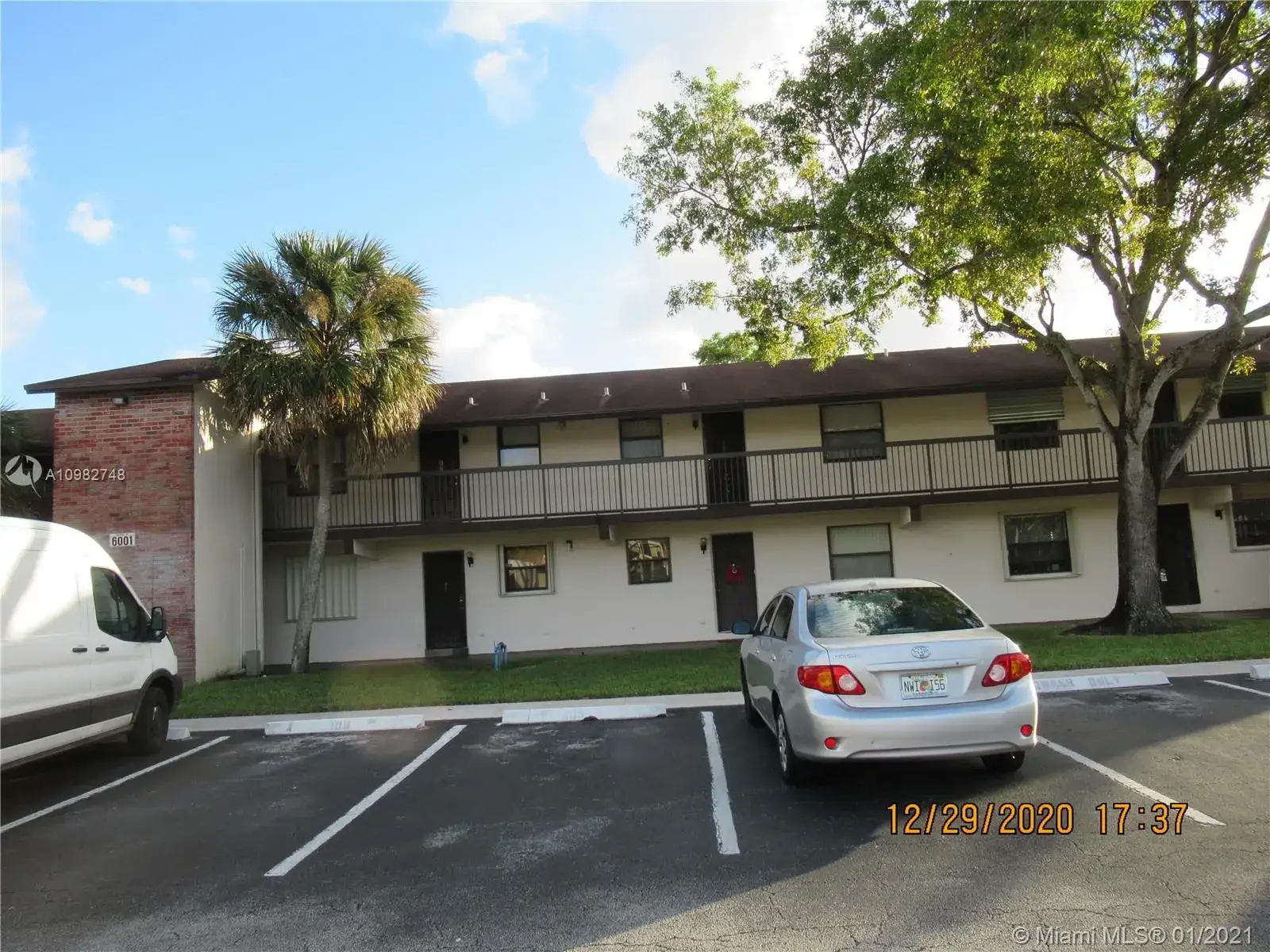 2 bedroom 2 bath Residential for sale at 6001 Shakerwood Cir # 205, Tamarac FL 33319