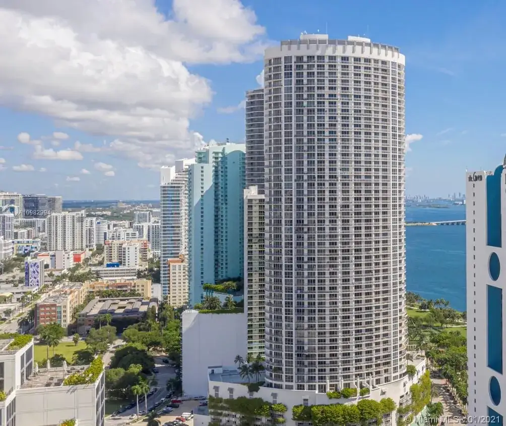 1 bedroom 1 bath Residential for sale at 1750 N Bayshore Dr # 3210, Miami FL 33132
