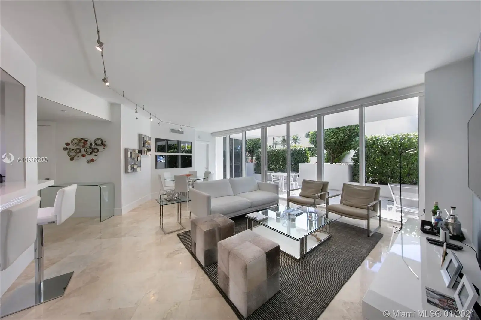 2 bedroom 2 bath Residential for sale at 400 Alton Rd # 504, Miami Beach FL 33139