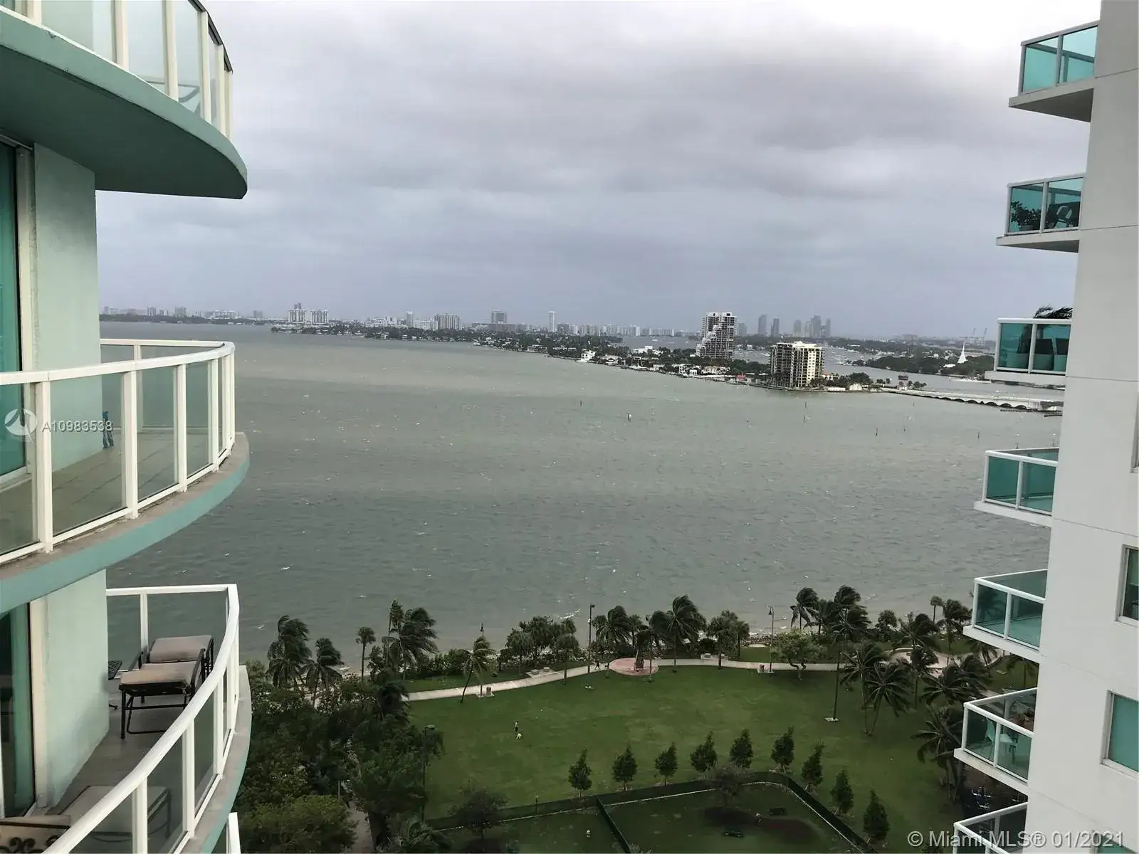 1 bedroom 1 bath Residential for sale at 1900 N Bayshore Dr # 1703, Miami FL 33132