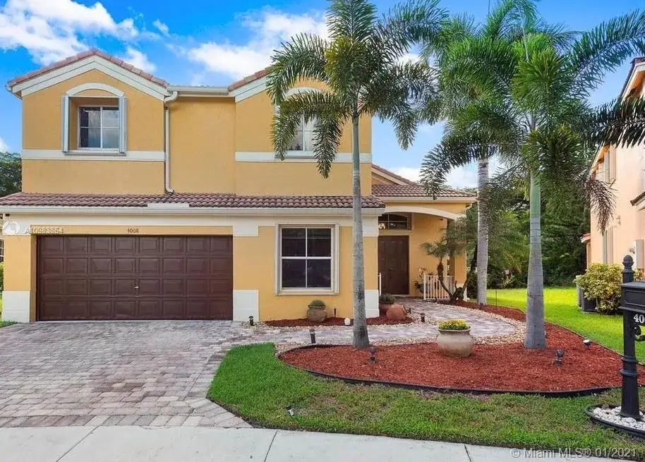 4 bedroom 3 bath Residential for sale at 4008 Staghorn Ln, Weston FL 33331