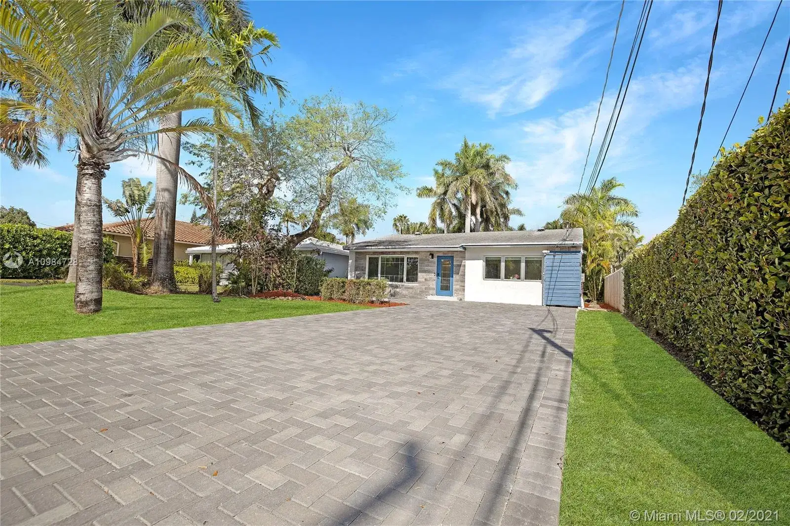 3 bedroom 2 bath Residential for sale at 937 N Northlake Dr, Hollywood FL 33019