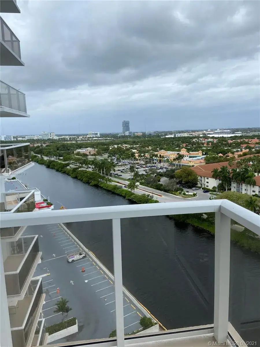 2 bedroom 2 bath Residential for sale at 3701 N Country Club Dr # 1609, Aventura FL 33180