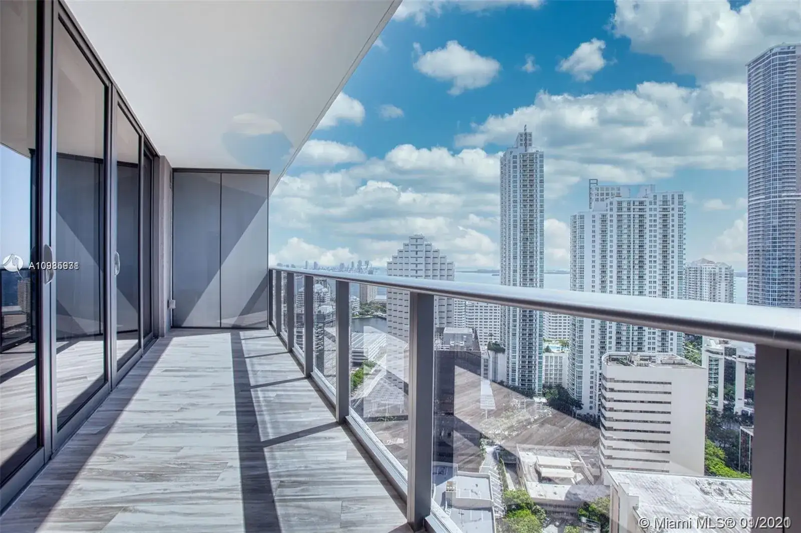 1 bedroom 1 bath Residential for sale at 801 S Miami Ave # 1403, Miami FL 33130