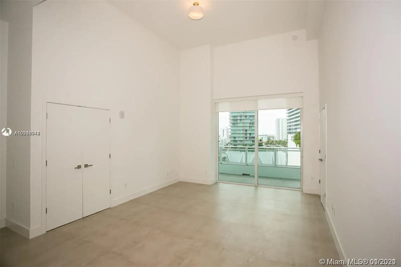1 bedroom 1 bath Residential for sale at 1080 Brickell Ave # 1107, Miami FL 33131