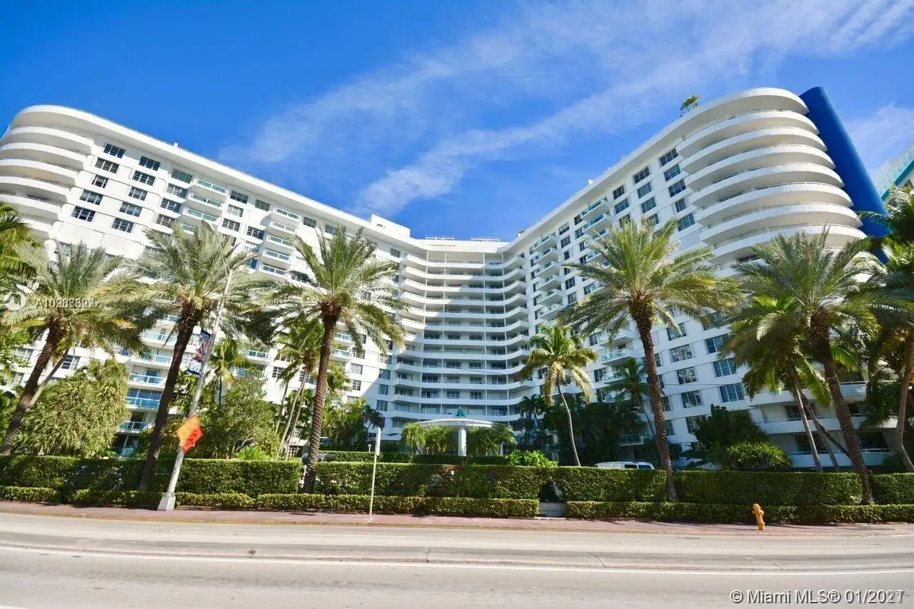 2 bedroom 2 bath Residential Lease for rent at 5161 Collins Ave # 1012, Miami Beach FL 33140