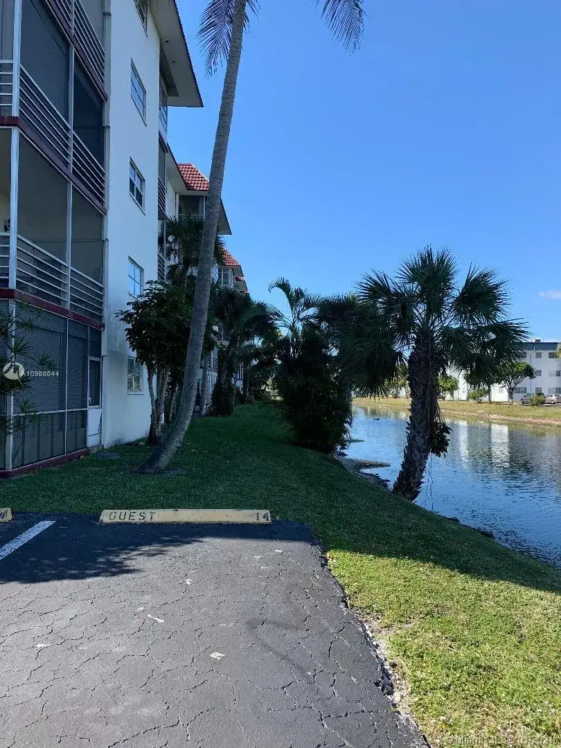 1 bedroom 1 bath Residential for sale at 4851 NW 21st St # 301, Lauderhill FL 33313