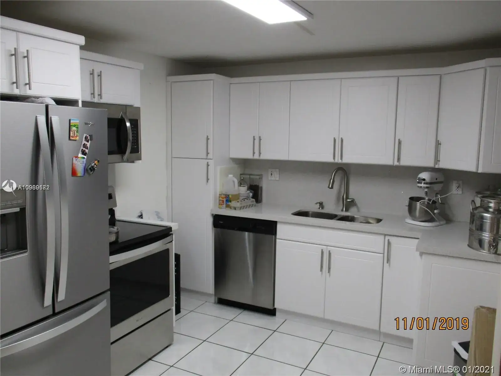 1 bedroom 1 bath Residential for sale at 18151 NE 31st Ct # 305, Aventura FL 33160