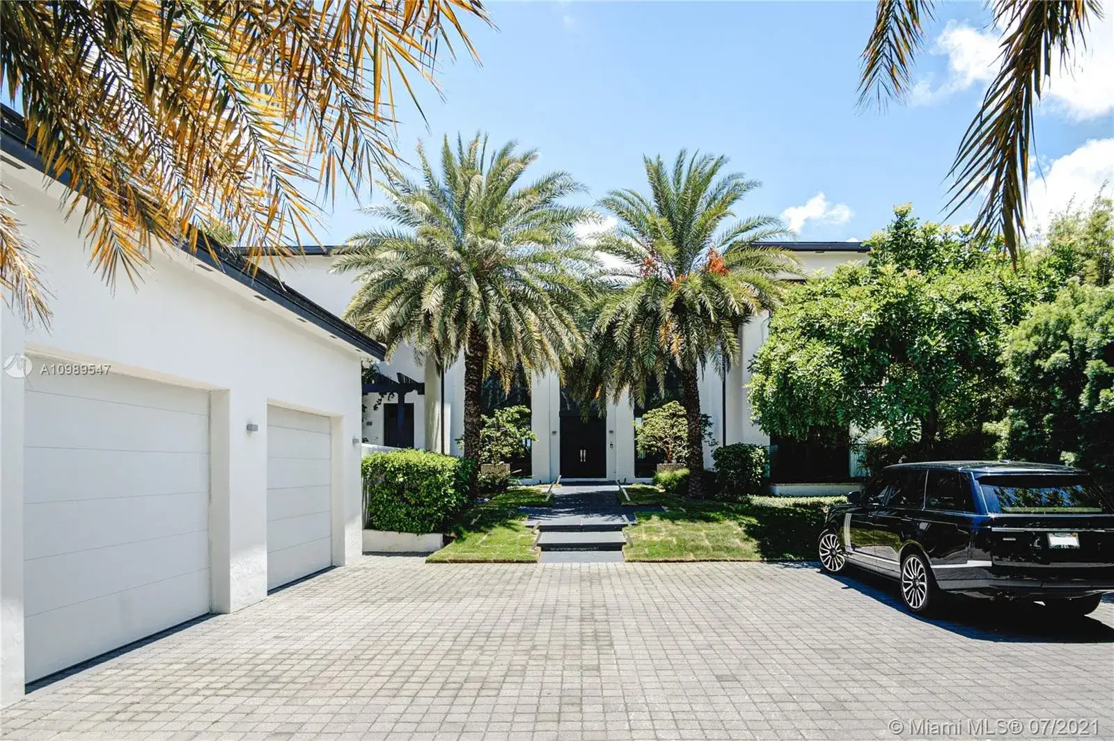 7 bedroom 7 bath Residential for sale at 24 S Hibiscus Dr, Miami Beach FL 33139