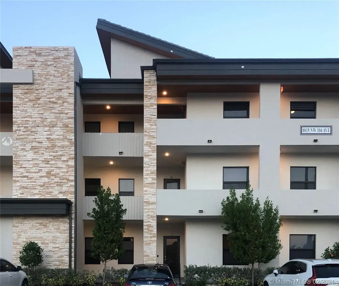 2 bedroom 2 bath Residential for sale at 8015 NW 104th Ave # 4, Doral FL 33178