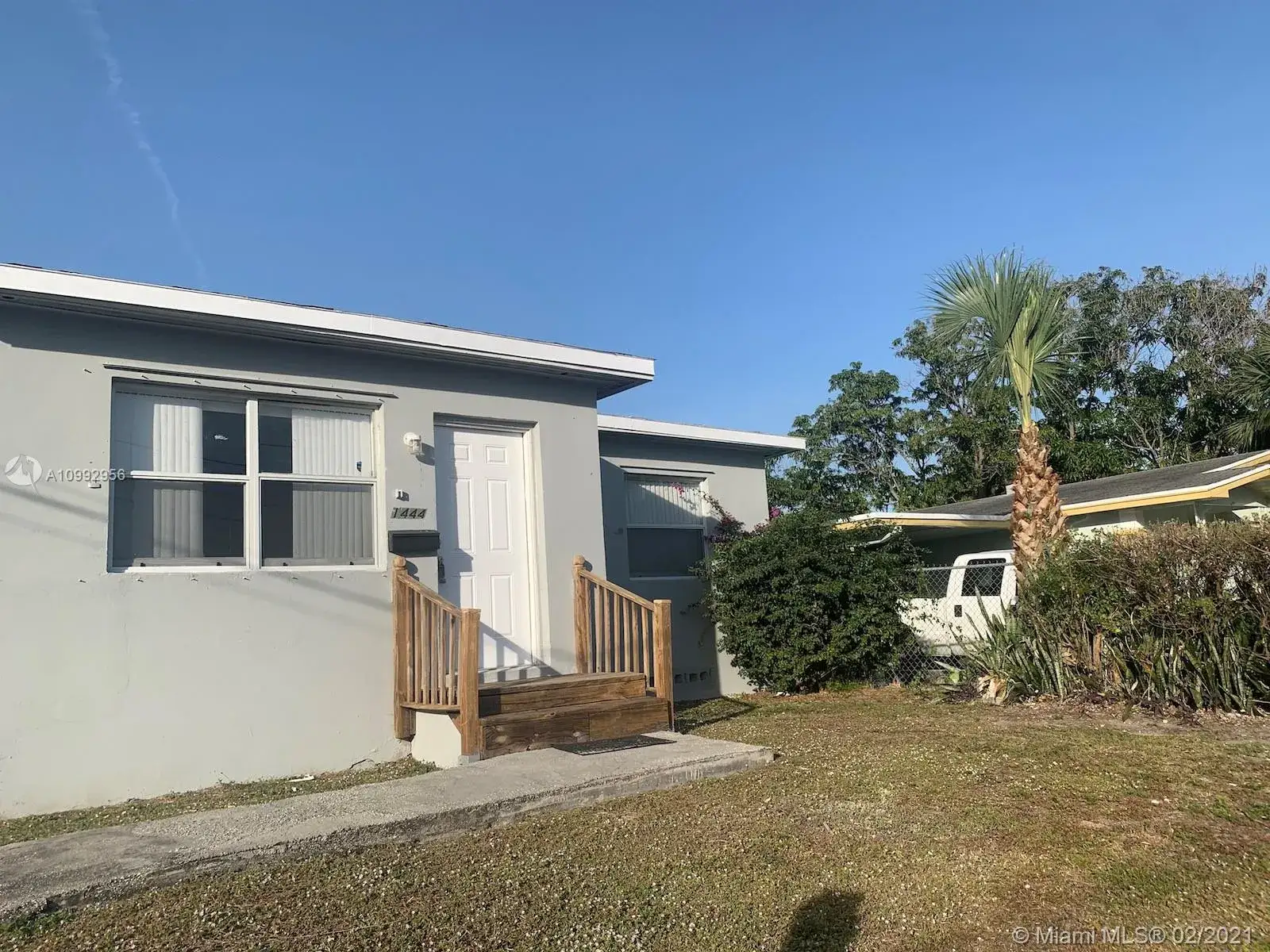3 bedroom 2 bath Residential for sale at 1444 W 28th St, Riviera Beach FL 33404