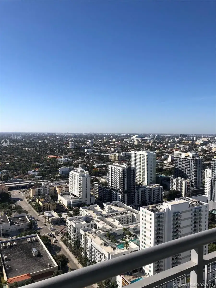 1 bedroom 1 bath Residential for sale at 60 SW 13th St # 3603, Miami FL 33130