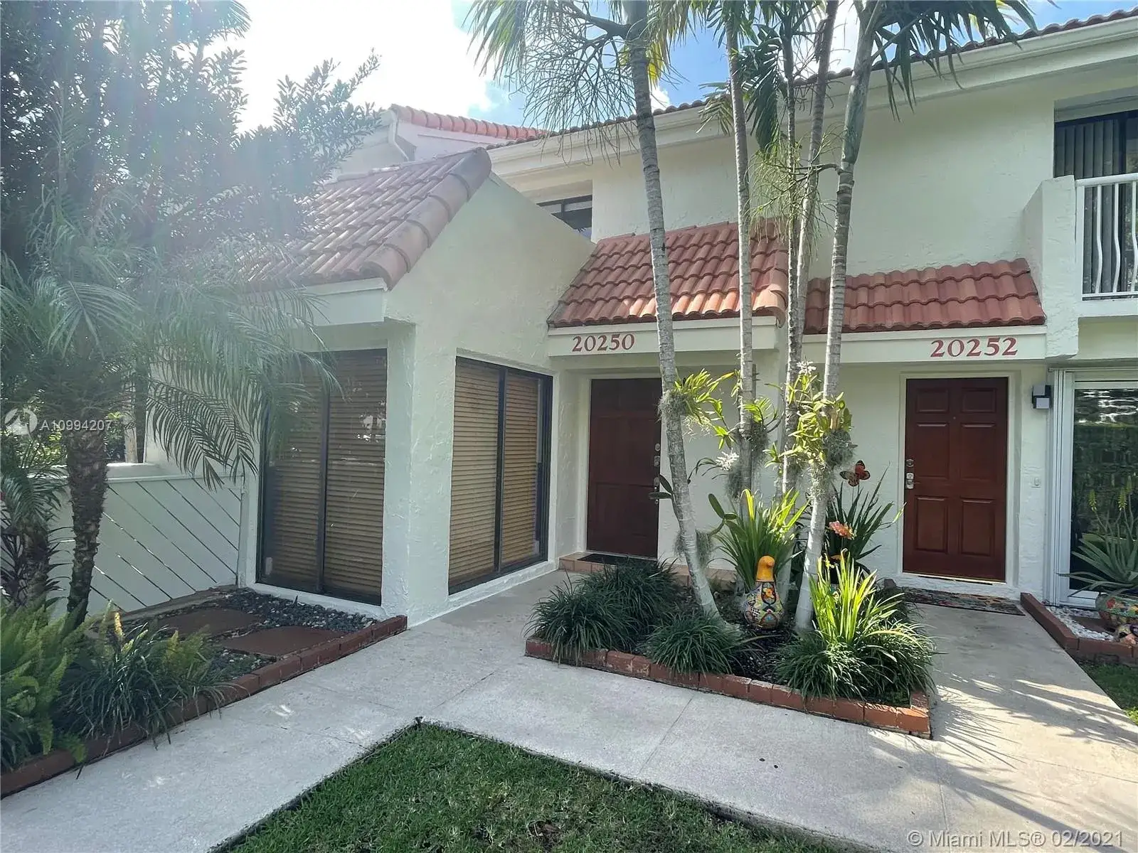 2 bedroom 2 bath Residential for sale at 20250 NE 34th Ct # 44, Aventura FL 33180