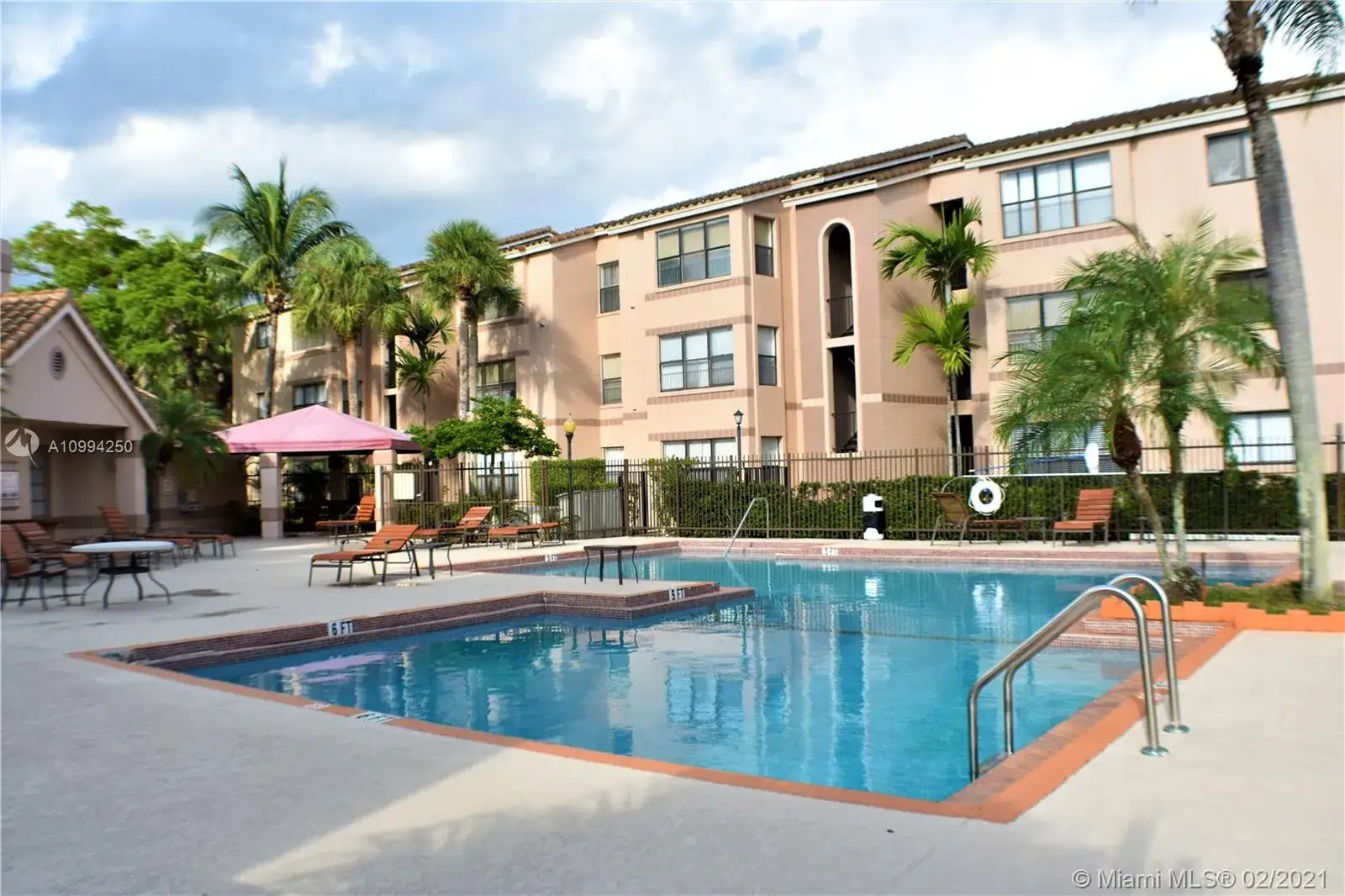 2 bedroom 2 bath Residential Lease for rent at 2846 S University Dr # 4102, Davie FL 33328