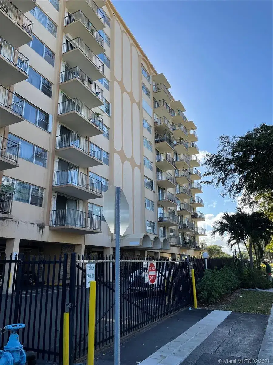 1 bath Residential Lease for rent at 1470 NE 125th Ter # 204, North Miami FL 33161