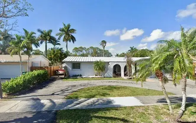 4 bedroom 2 bath Residential for sale at 20110 SW 84th Pl, Cutler Bay FL 33189