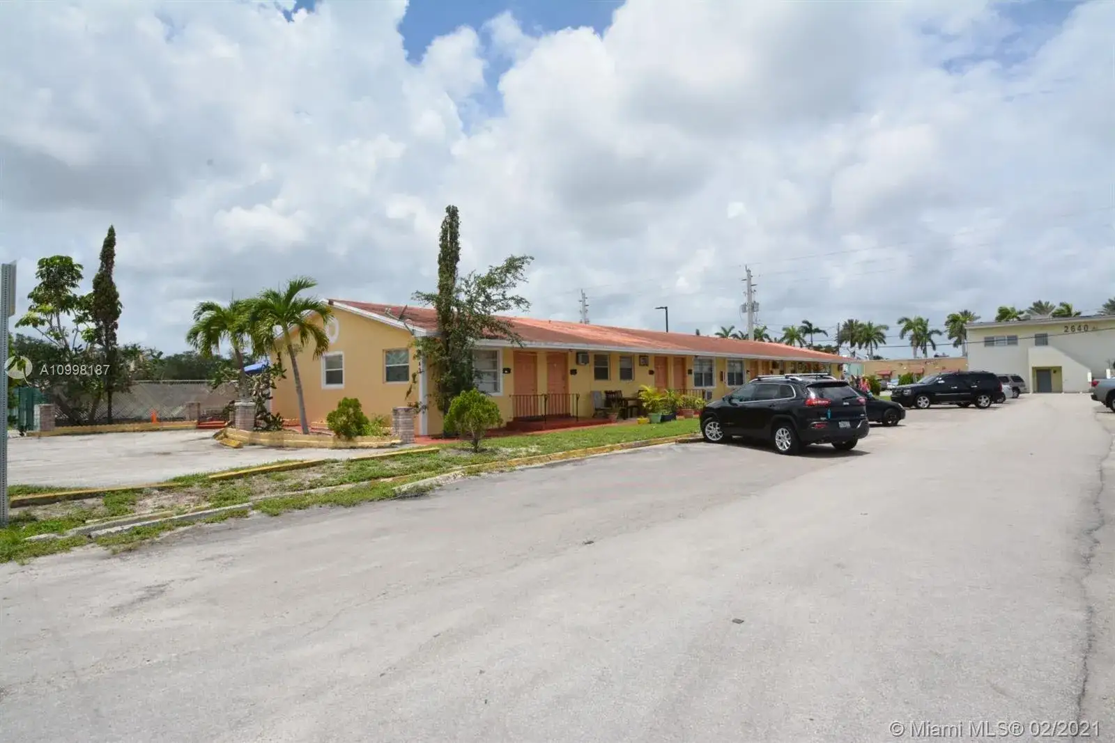 2 bedroom 2 bath Residential Lease for rent at 2649 Van Buren St # 1, Hollywood FL 33020