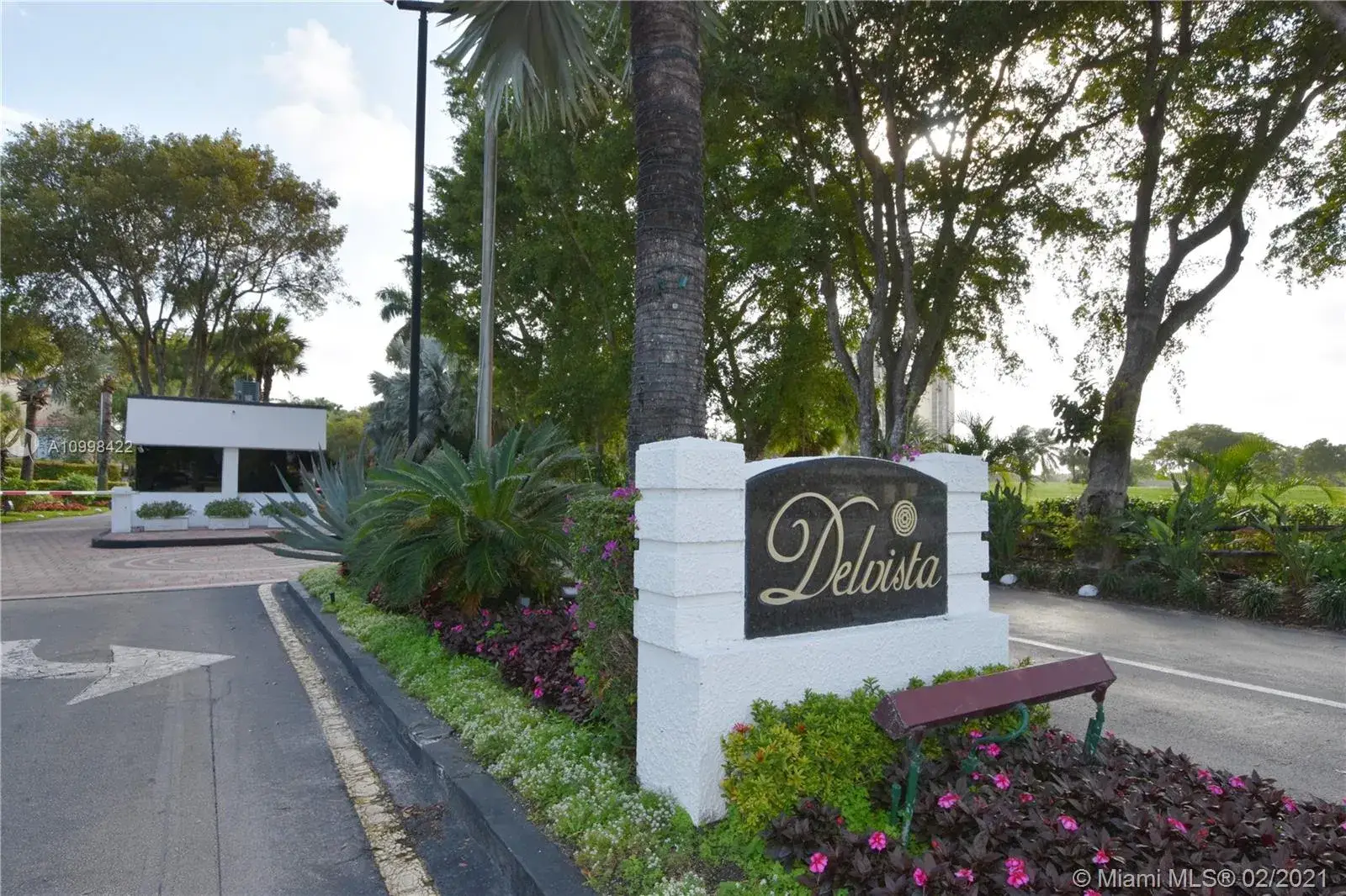 3 bedroom 3 bath Residential for sale at 20412 NE 34th Ct, Aventura FL 33180