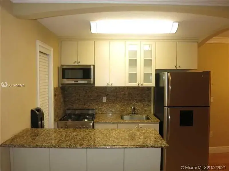 1 bedroom 1 bath Residential Lease for rent at 3245 Virginia St # 59, Miami FL 33133
