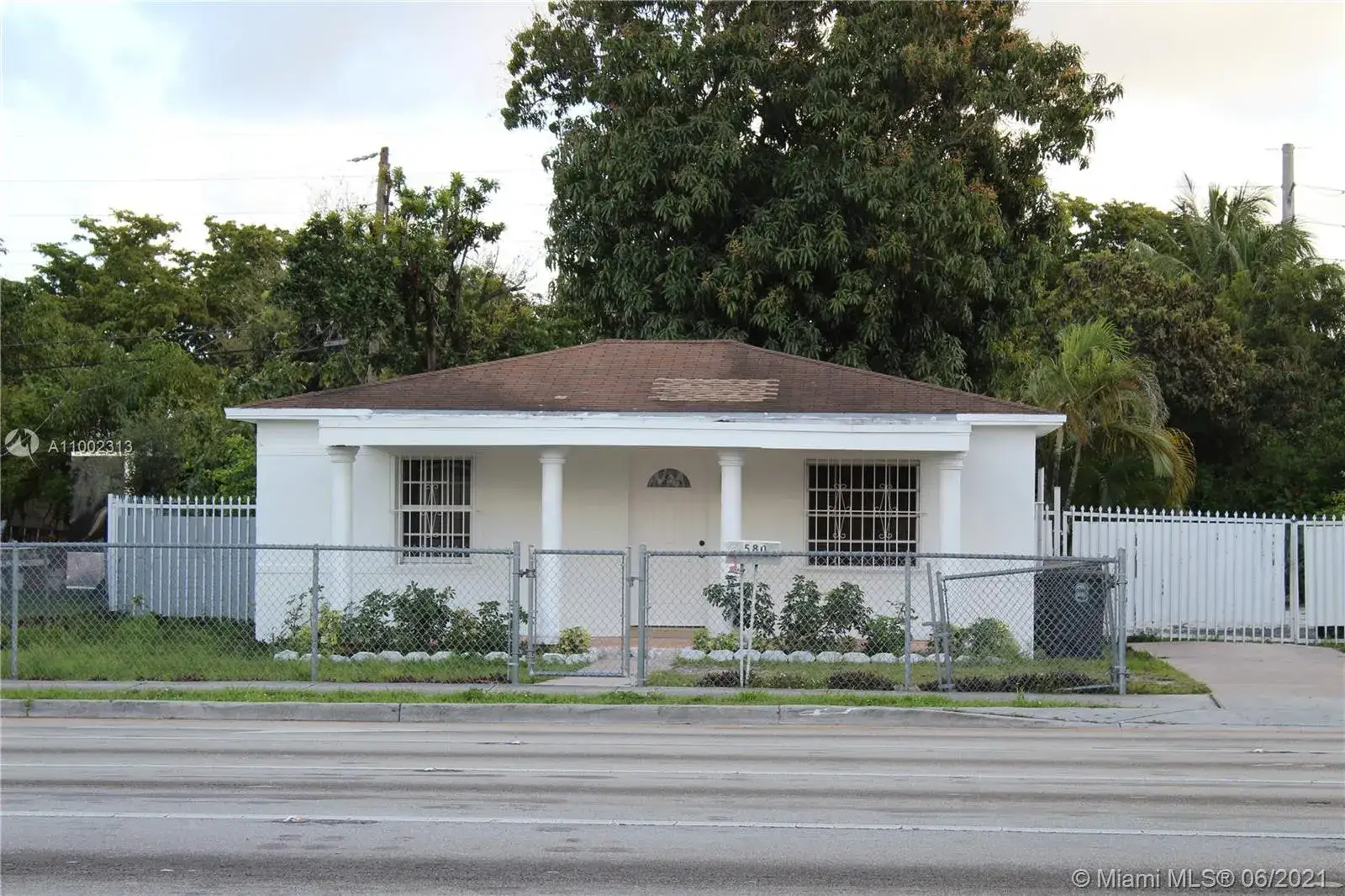 2 bedroom 1 bath Residential for sale at 580 Opa Locka Blvd, North Miami FL 33168
