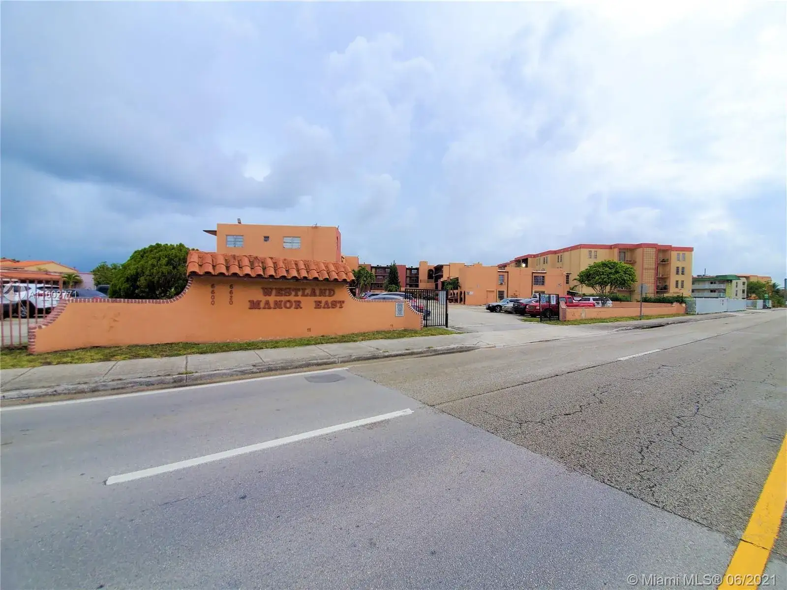 1 bedroom 1 bath Residential for sale at 6600 W 2nd Ct # 15, Hialeah FL 33012