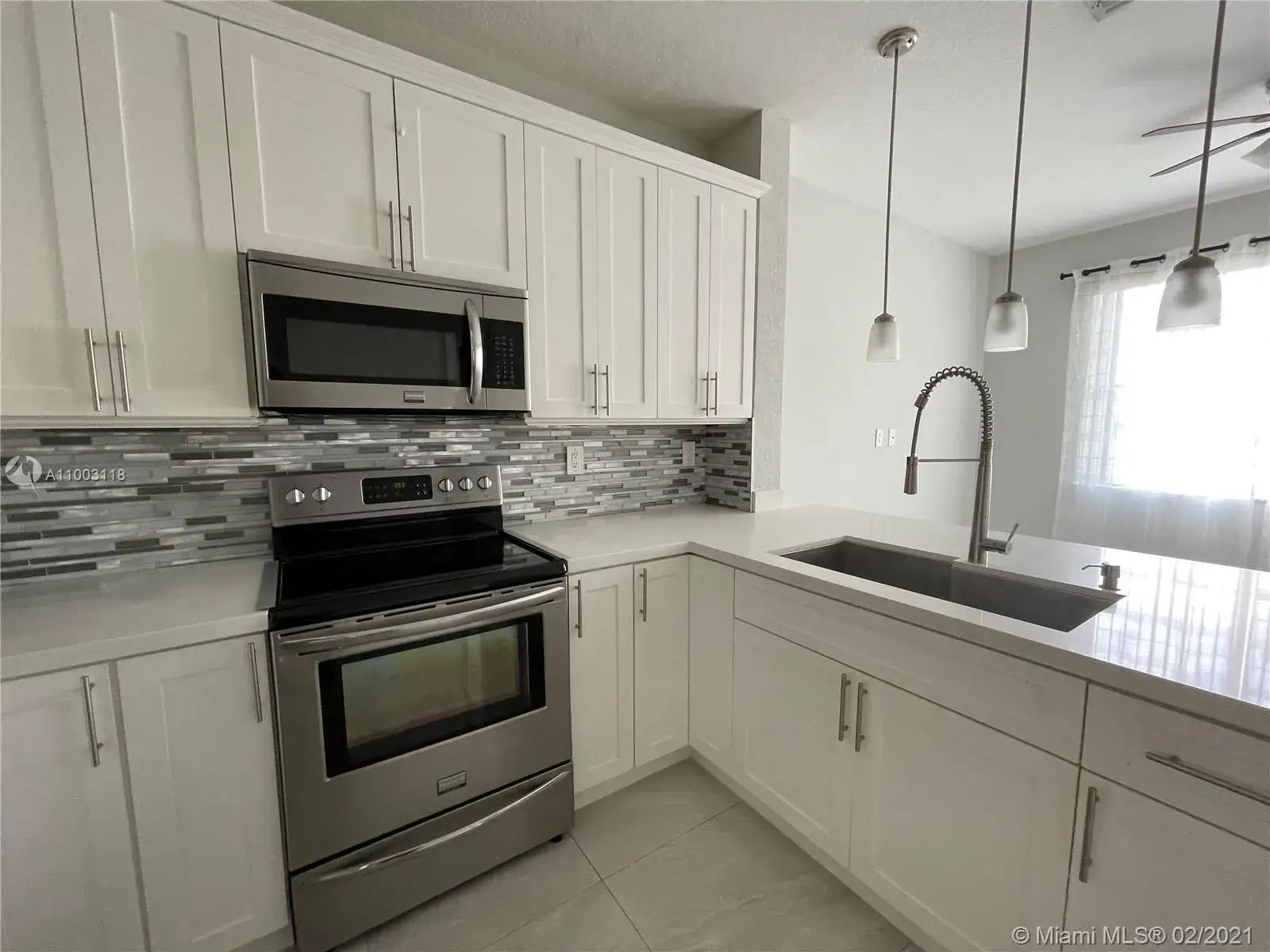 2 bedroom 2 bath Residential for sale at 17660 NW 73rd Ave # 3, Hialeah FL 33015